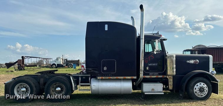image for item EJ8422 1992 Peterbilt 379 semi truck