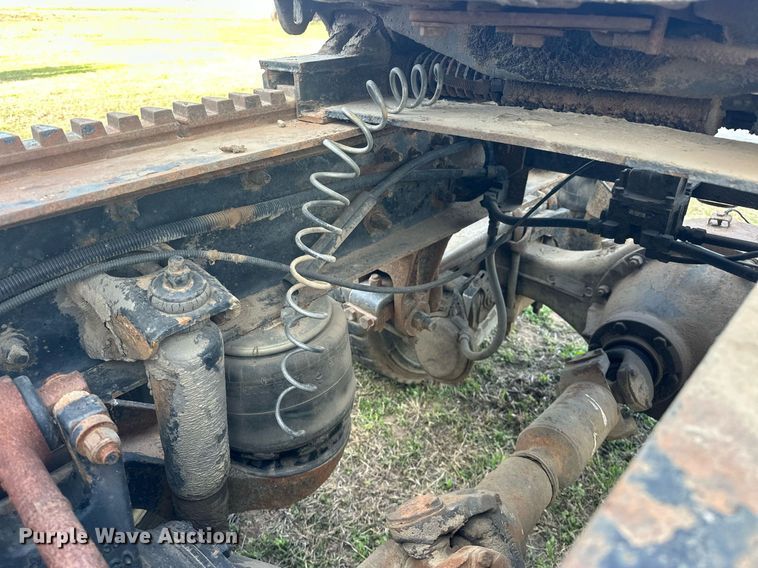 image for item EJ8422 1992 Peterbilt 379 semi truck