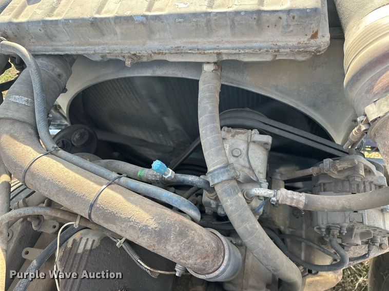 image for item EJ8422 1992 Peterbilt 379 semi truck