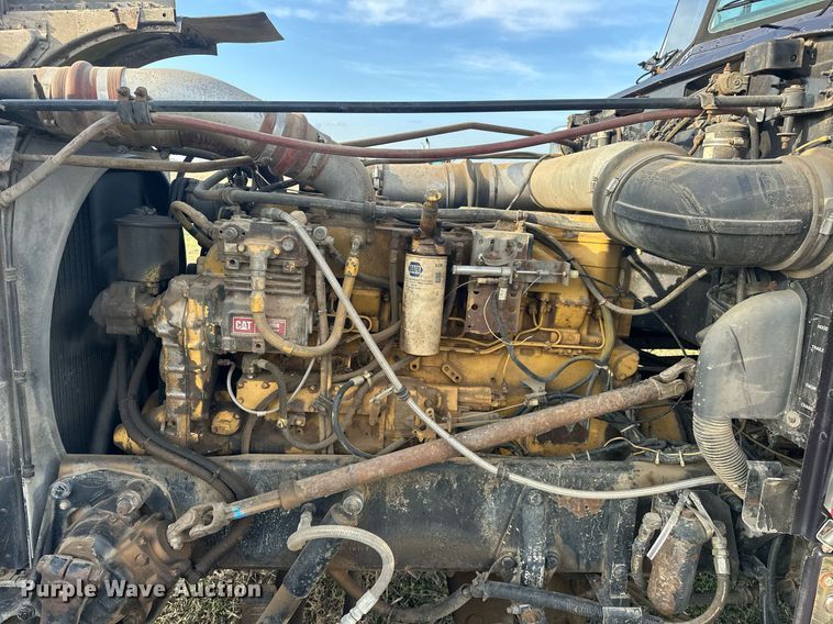 image for item EJ8422 1992 Peterbilt 379 semi truck