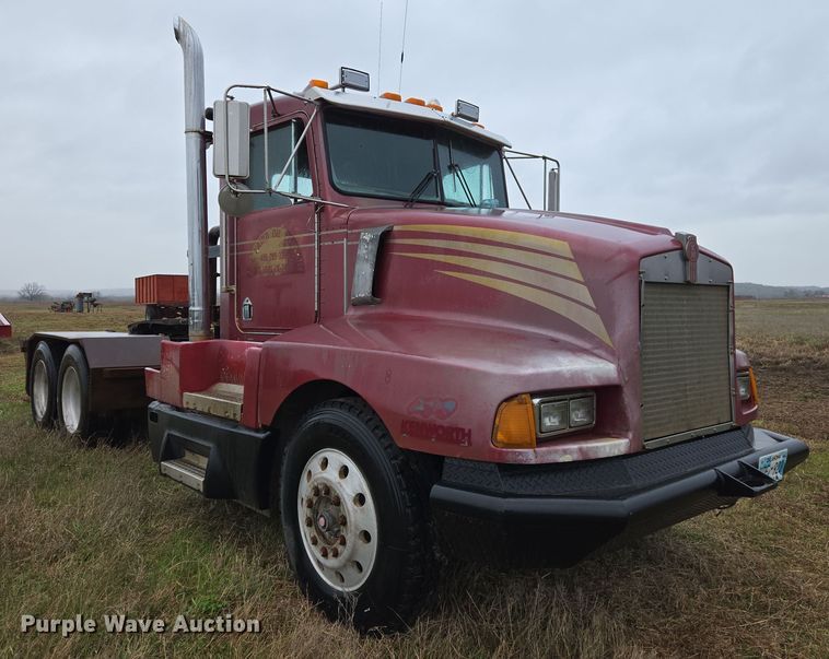 image for item EJ8431 1987 Kenworth winch truck