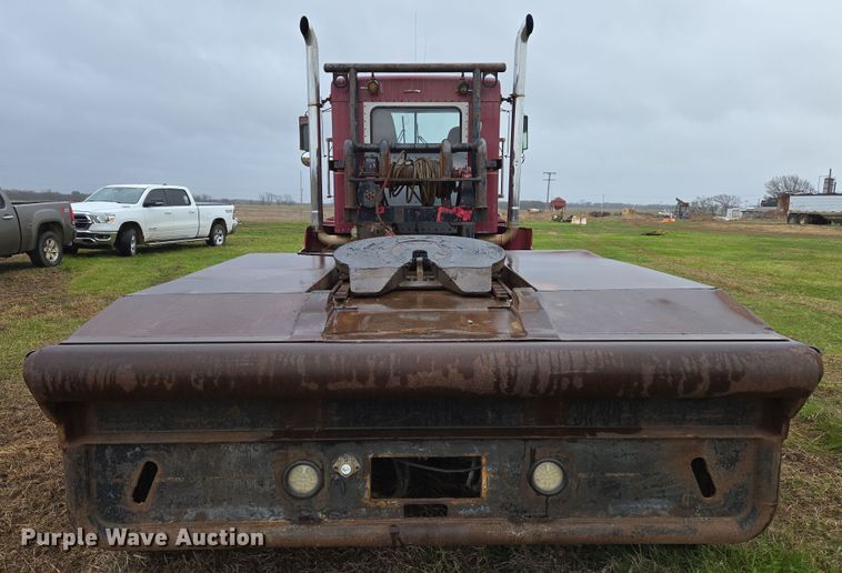 image for item EJ8431 1987 Kenworth winch truck