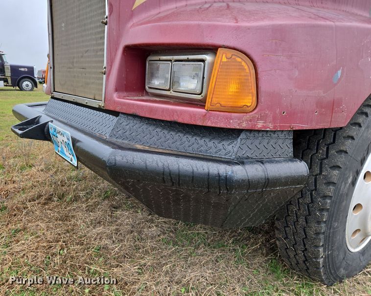 image for item EJ8431 1987 Kenworth winch truck