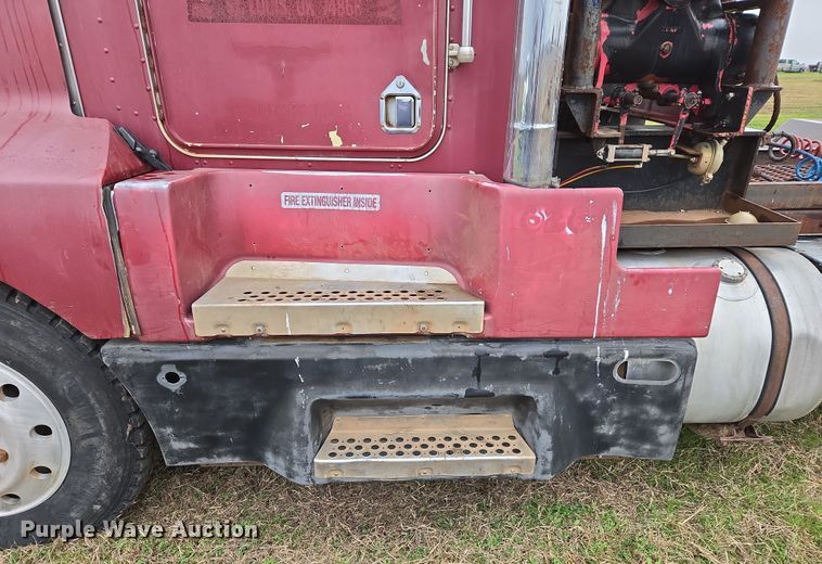 image for item EJ8431 1987 Kenworth winch truck