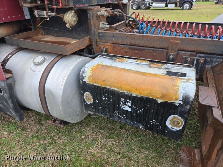 image for item EJ8431 1987 Kenworth winch truck