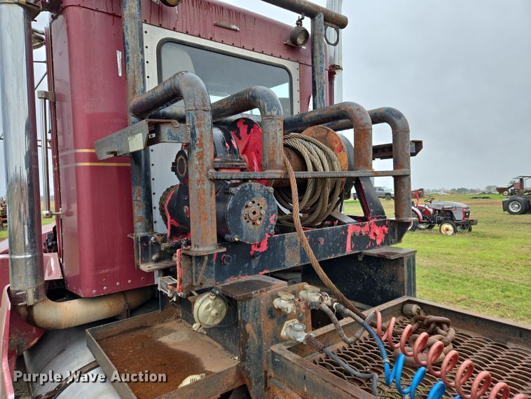 image for item EJ8431 1987 Kenworth winch truck