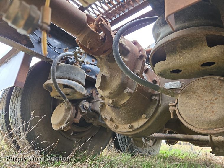 image for item EJ8431 1987 Kenworth winch truck