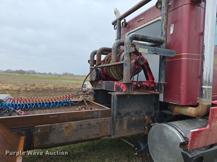 image for item EJ8431 1987 Kenworth winch truck