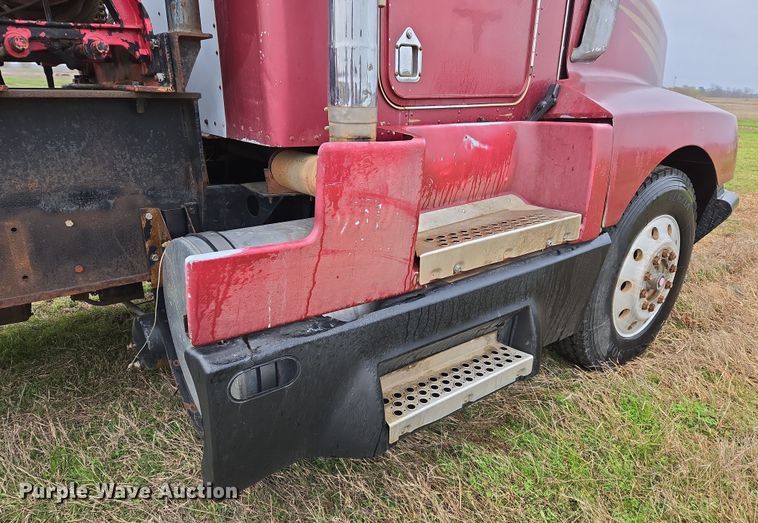 image for item EJ8431 1987 Kenworth winch truck