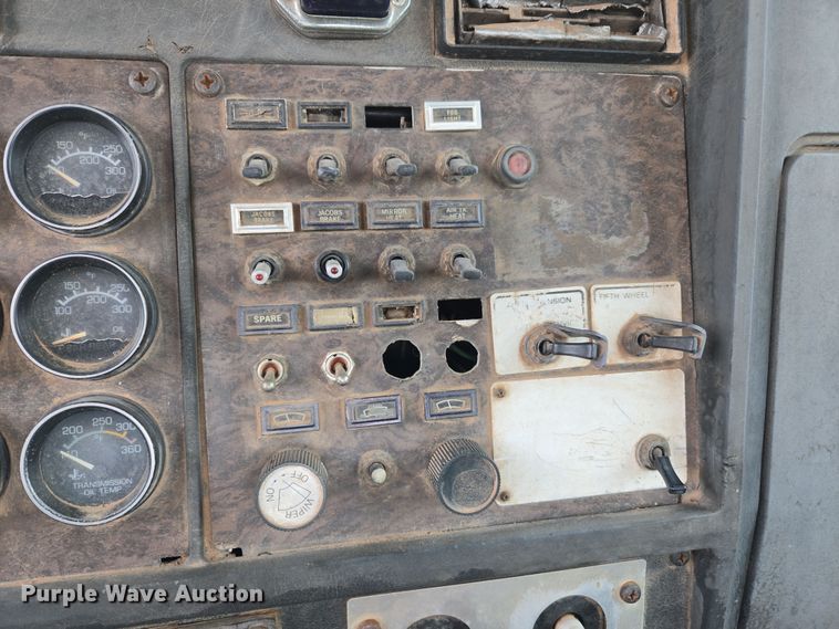 image for item EJ8431 1987 Kenworth winch truck