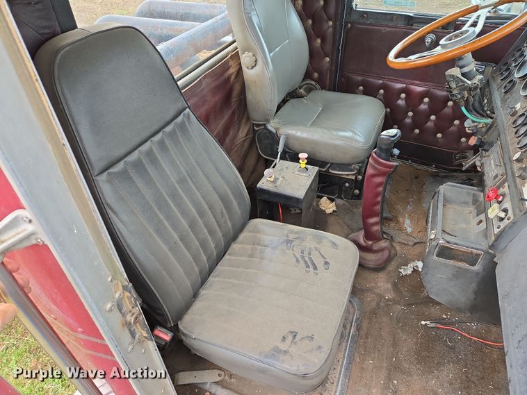 image for item EJ8431 1987 Kenworth winch truck