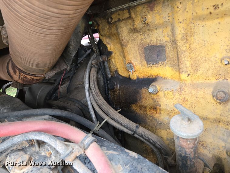 image for item EJ8431 1987 Kenworth winch truck