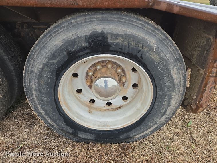 image for item EJ8431 1987 Kenworth winch truck