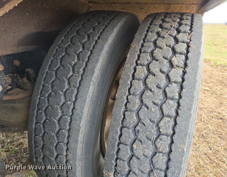 image for item EJ8431 1987 Kenworth winch truck