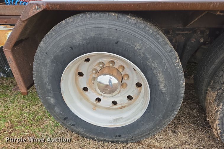 image for item EJ8431 1987 Kenworth winch truck