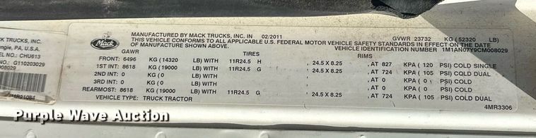 image for item EJ8565 2012 Mack CHU613 semi truck