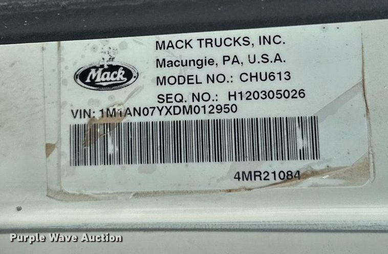 image for item EJ8566 2013 Mack CHU613 semi truck