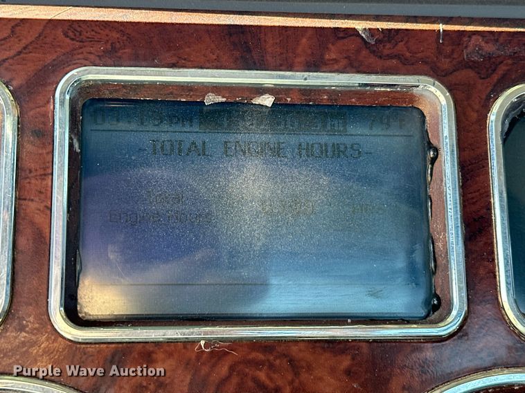 image for item EJ8567 2012 Mack CHU613 semi truck