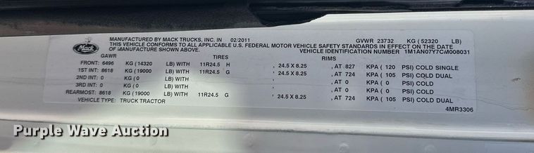 image for item EJ8567 2012 Mack CHU613 semi truck