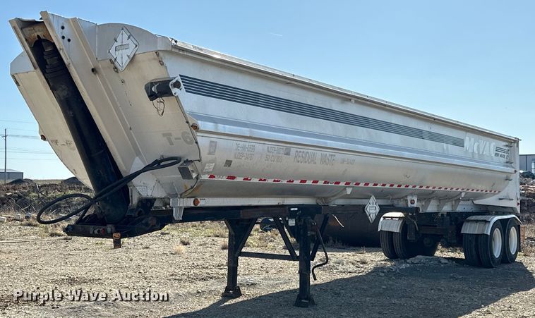 image for item EJ8568 2000 Manac 46238120 end dump trailer
