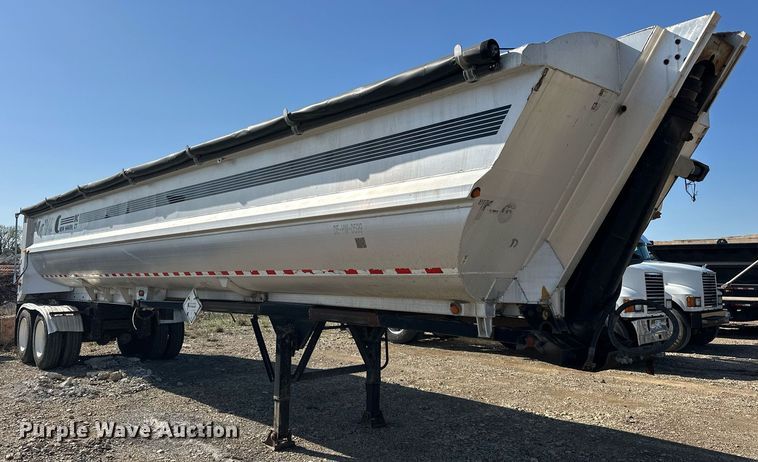 image for item EJ8568 2000 Manac 46238120 end dump trailer