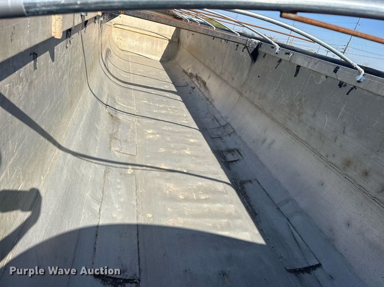 image for item EJ8568 2000 Manac 46238120 end dump trailer