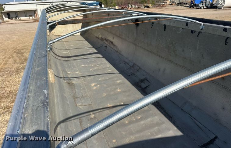 image for item EJ8568 2000 Manac 46238120 end dump trailer