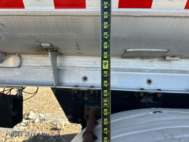 image for item EJ8568 2000 Manac 46238120 end dump trailer