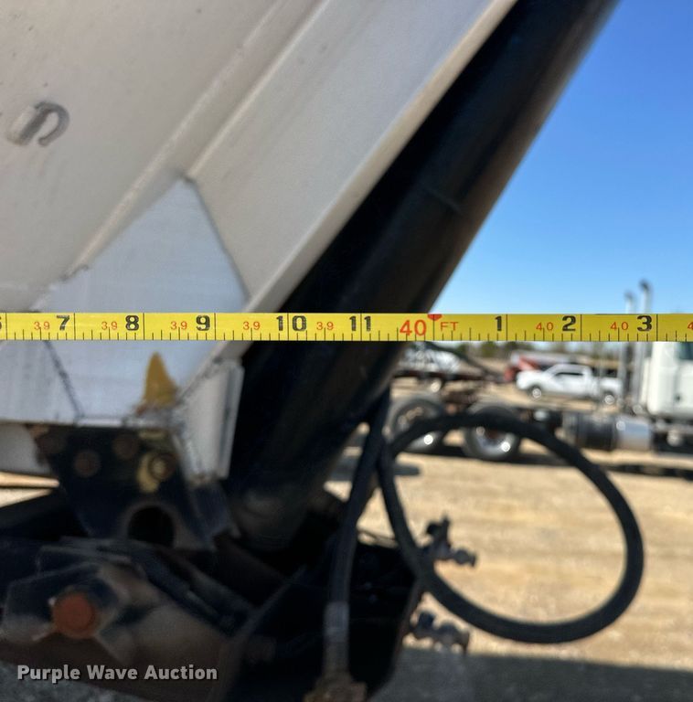 image for item EJ8568 2000 Manac 46238120 end dump trailer