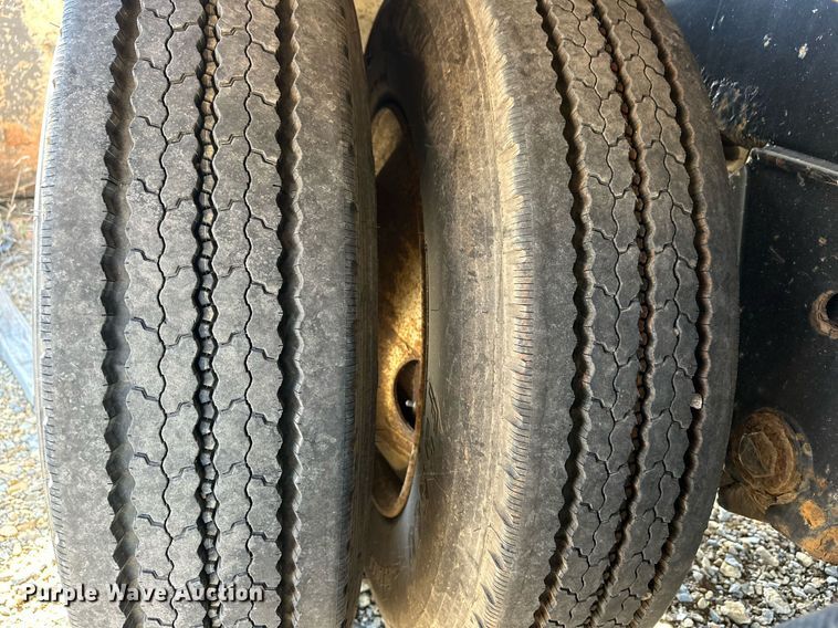 image for item EJ8568 2000 Manac 46238120 end dump trailer