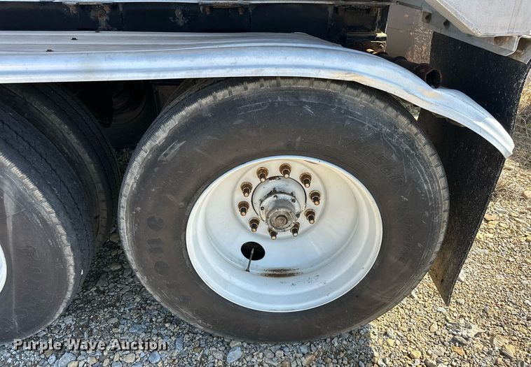 image for item EJ8568 2000 Manac 46238120 end dump trailer