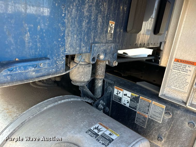 image for item EJ8569 2020 Kenworth T680 semi truck