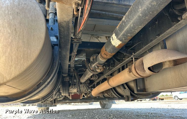 image for item EJ8569 2020 Kenworth T680 semi truck