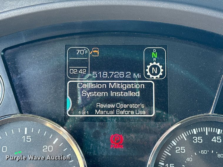 image for item EJ8569 2020 Kenworth T680 semi truck