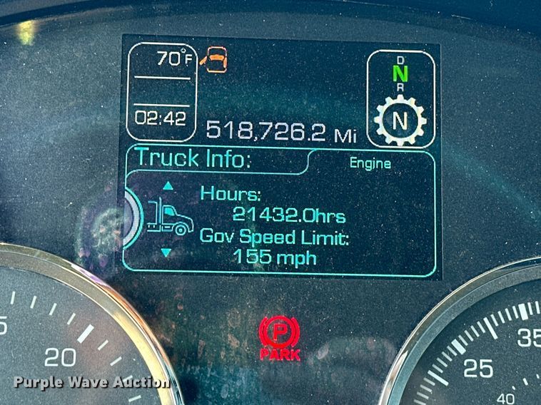 image for item EJ8569 2020 Kenworth T680 semi truck