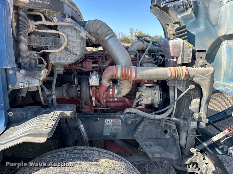 image for item EJ8569 2020 Kenworth T680 semi truck