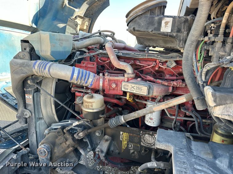 image for item EJ8569 2020 Kenworth T680 semi truck