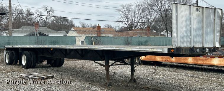 image for item EK2620 2002 Fontaine flatbed trailer