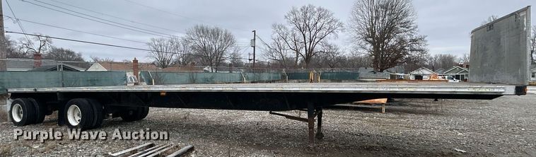 image for item EK2620 2002 Fontaine flatbed trailer