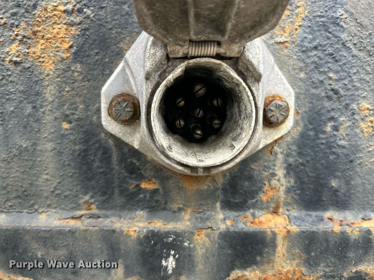 image for item EK2620 2002 Fontaine flatbed trailer