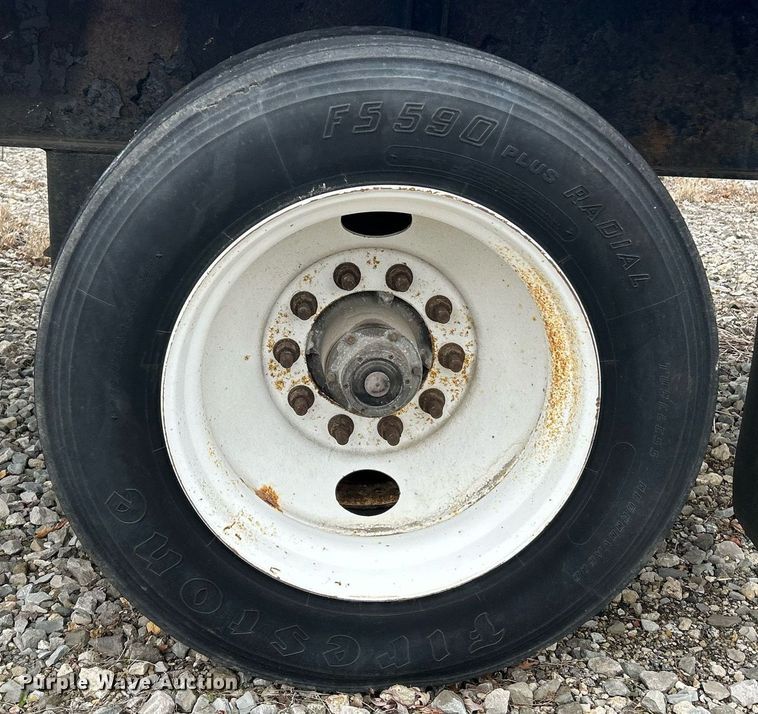 image for item EK2620 2002 Fontaine flatbed trailer