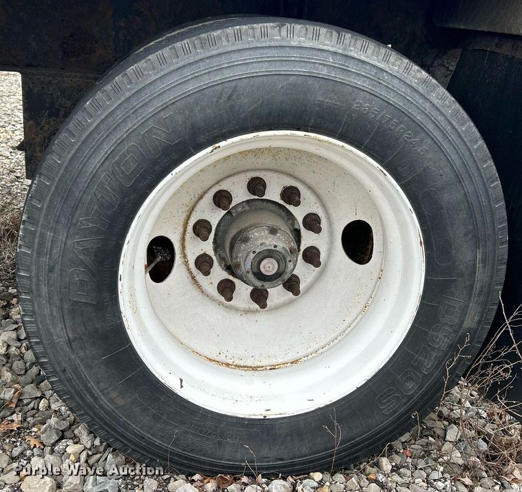 image for item EK2620 2002 Fontaine flatbed trailer