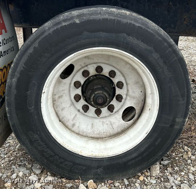 image for item EK2620 2002 Fontaine flatbed trailer