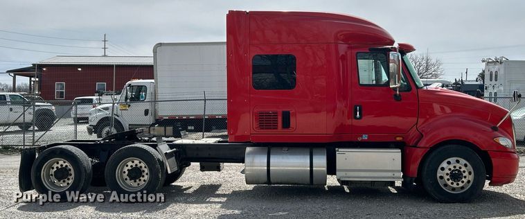 image for item EK2784 2017 International ProStar Plus semi truck