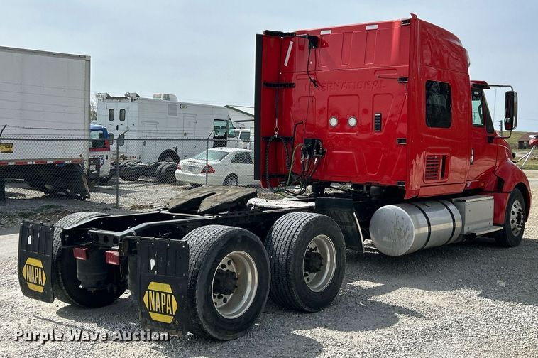 image for item EK2784 2017 International ProStar Plus semi truck