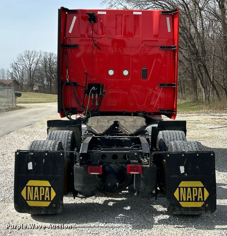 image for item EK2784 2017 International ProStar Plus semi truck