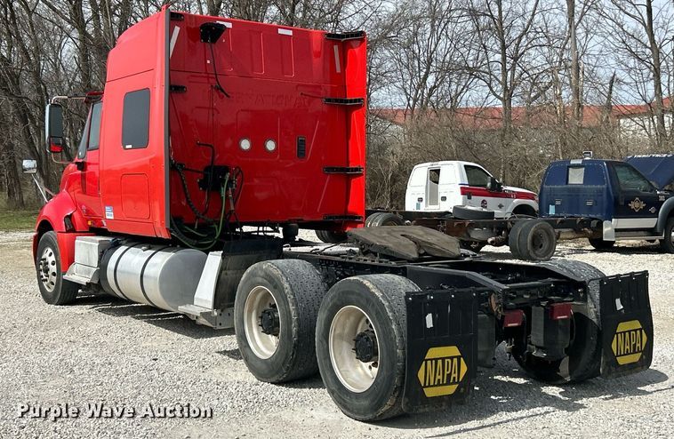 image for item EK2784 2017 International ProStar Plus semi truck