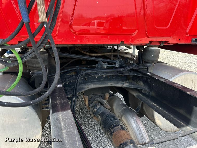 image for item EK2784 2017 International ProStar Plus semi truck