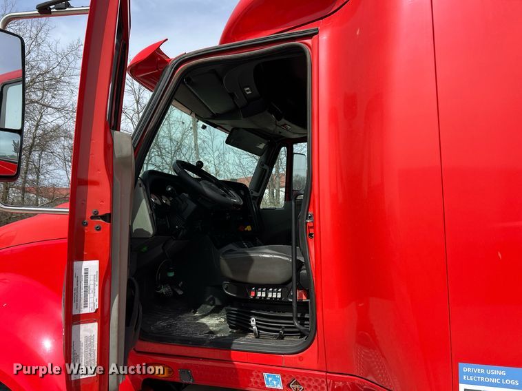 image for item EK2784 2017 International ProStar Plus semi truck