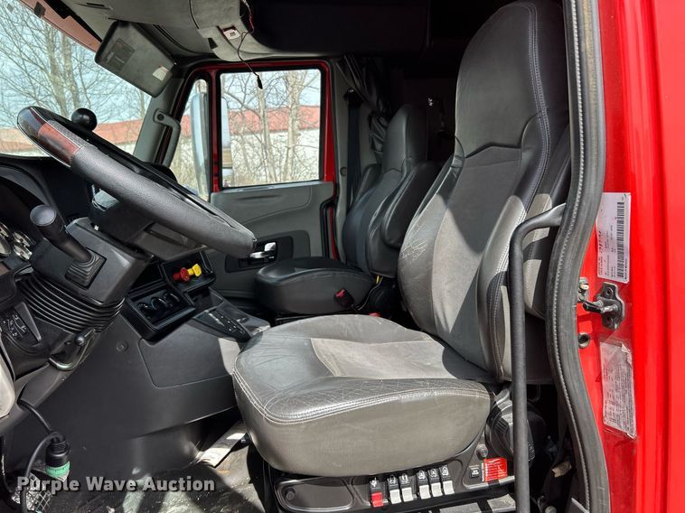 image for item EK2784 2017 International ProStar Plus semi truck